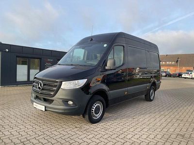 Obsidianschwarz metallic Gebraucht 2023 Mercedes Sprinter Van | 33.990 € (Fairer Preis)
