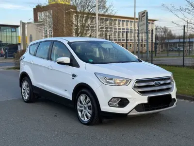 Gebraucht Ford Kuga 150 PS (110 kW) 2018 Weiß SUV