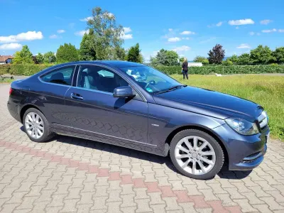 Gebraucht Mercedes C180 156 PS (114 kW) 2012 Grau Coupé