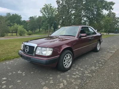 Gebraucht Mercedes 230 132 PS (97 kW) 1990 Rot Coupé