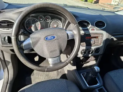 Gebraucht Ford Focus Fun X 80 PS (58 kW) 2007 Grau Limousine