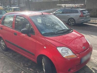 Gebraucht Chevrolet Matiz 54 PS (39 kW) 2008 Rot Kleinwagen