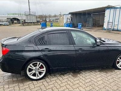 Gebraucht BMW 320 190 PS (139 kW) 2015 Schwarz Limousine