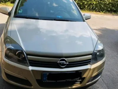 Gebraucht Opel Astra 90 PS (66 kW) 2004 Gelb Limousine