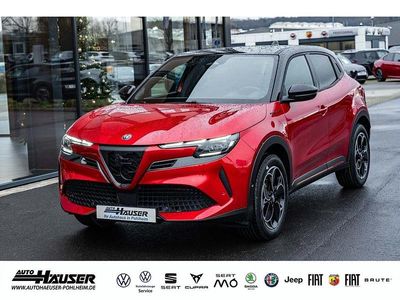 Rosso brera mit schwarzem dach Neu 2025 Alfa Romeo Junior Edizione Speciale SUV | 37.375 € (Fairer Preis)