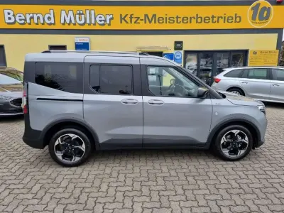 Neu Ford Tourneo Courier Active 125 PS (91 kW) 2026 Solarsilber metallic Van / Kleinbus