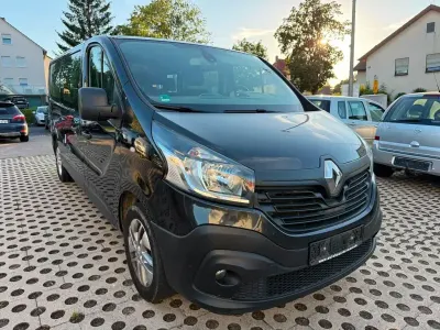 Gebraucht Renault Trafic Expression 145 PS (106 kW) 2016 Grau Van / Kleinbus