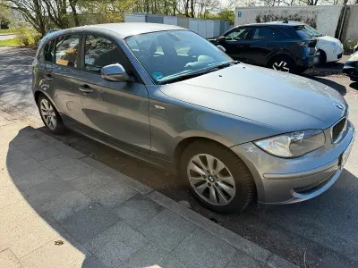 Gebraucht BMW 116 122 PS (89 kW) 2009 Grau Kleinwagen