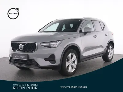 Gebraucht Volvo XC40 Core 163 PS (119 kW) 2024 Grau vapour grey / metallic SUV