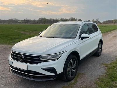 Gebraucht VW Tiguan 245 PS (180 kW) 2022 Weiß SUV