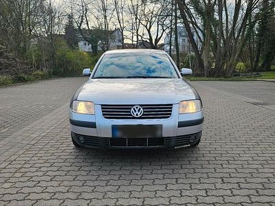 Gebraucht VW Passat 130 PS (95 kW) 2002 Silber Limousine