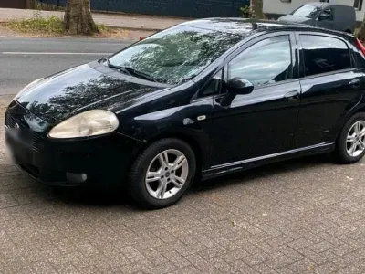 Gebraucht Fiat Punto Star 95 PS (69 kW) 2009 Schwarz Kleinwagen