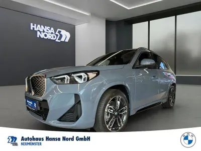 Neu BMW iX1 Performance 230 kW (313 PS) 2026 Grau SUV
