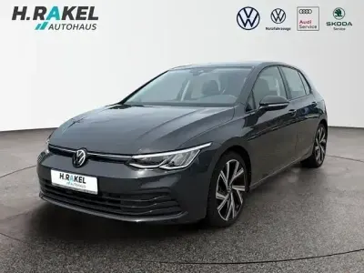 Gebraucht VW Golf VIII Life 150 PS (110 kW) 2021 Grau