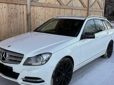 Gebraucht Mercedes C350 Avantgarde 265 PS (194 kW) 2012 Weiß Kombi