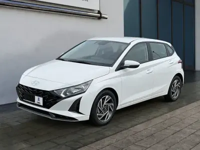 Neu Hyundai i20 Trend 100 PS (73 kW) 2025 Weiß Limousine