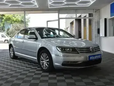 Gebraucht VW Phaeton 239 PS (175 kW) 2010 Silber Limousine