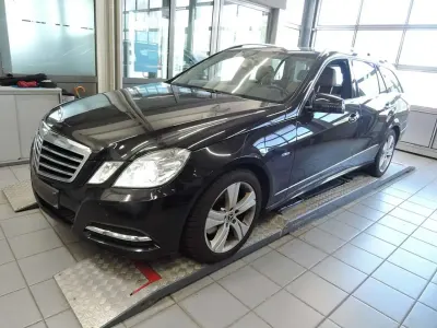 Gebraucht Mercedes E350 Avantgarde 231 PS (169 kW) 2010 Schwarz Kombi