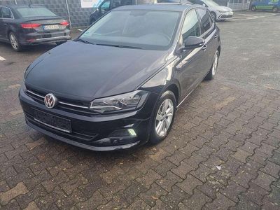 Schwarz Gebraucht 2018 VW Polo Comfortline Limousine | 13.900 € (Teuer)