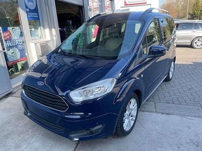 Gebraucht Ford Tourneo Titanium 101 PS (74 kW) 2017 Blau Kombi
