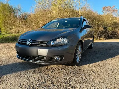 Gebraucht VW Golf VI Style 140 PS (102 kW) 2011 Grau Kleinwagen