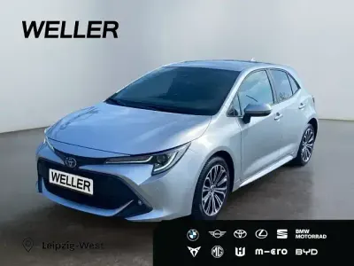 Gebraucht Toyota Corolla Team 122 PS (89 kW) 2023 Silber Limousine