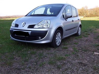 Gebraucht Renault Modus 75 PS (55 kW) 2009 Silber Van / Kleinbus