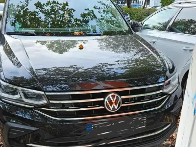 Gebraucht VW Tiguan 150 PS (110 kW) 2021 Schwarz SUV