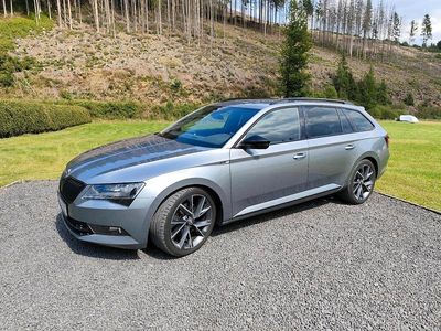 Gebraucht Skoda Superb SportLine 190 PS (139 kW) 2018 Silber Kombi