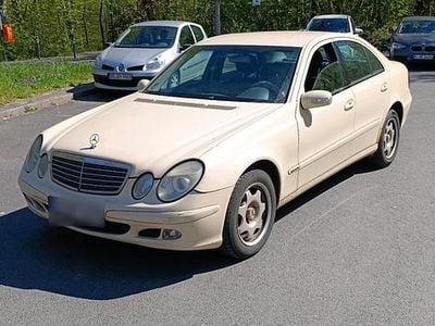 Gebraucht Mercedes E200 136 PS (100 kW) 2003 Beige Limousine
