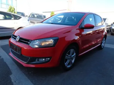 Gebraucht VW Polo Life 69 PS (50 kW) 2014 Rot Limousine