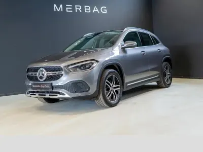 Gebraucht Mercedes GLA200 Progressive 163 PS (119 kW) 2022 Grau SUV