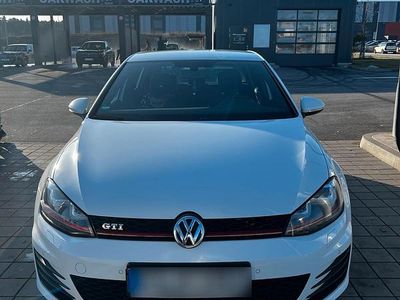 Gebraucht VW Golf VII GTI 220 PS (161 kW) 2014 Weiß Limousine