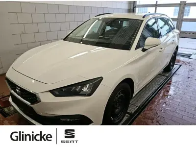 Gebraucht Seat Leon Style 150 PS (110 kW) 2022 Weiß Kombi