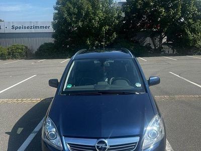 Usata Opel Zafira Family 140 CV (102 kW) 2012 Blu Monovolume