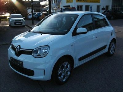 Second-hand Renault Twingo LIMITED 65 CP (47 kW) 2021 Alb Hatchback