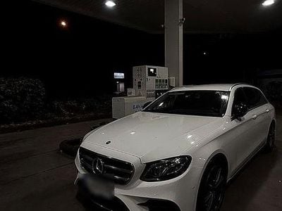 Gebraucht Mercedes E220 AMG line 194 PS (142 kW) 2017 Weiß Kombi