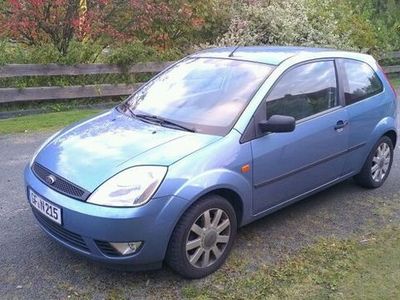 Usata Ford Fiesta 80 CV (58 kW) 2003 Blu Utilitaria