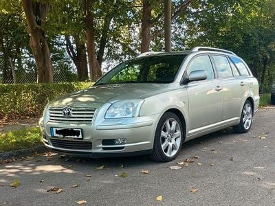 Gebraucht Toyota Avensis Executive 147 PS (108 kW) 2005 Grau Kombi