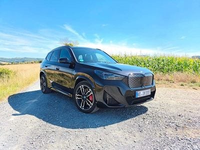 Gebraucht BMW iX1 M Sport 150 kW (204 PS) 2025 Schwarz SUV