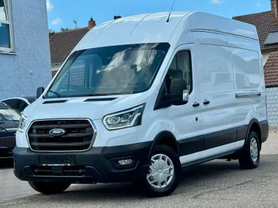 Gebraucht Ford Transit Trend 185 PS (136 kW) 2022 Weiß Van
