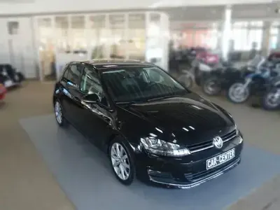 Gebraucht VW Golf VII Highline 125 PS (91 kW) 2017 Deep black perleffekt (metallic) Limousine
