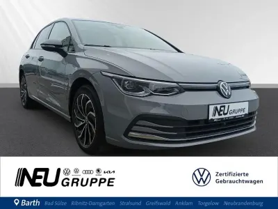 Używany VW Golf VII Active 150 KM (110 kW) 2021 Szary Hatchback