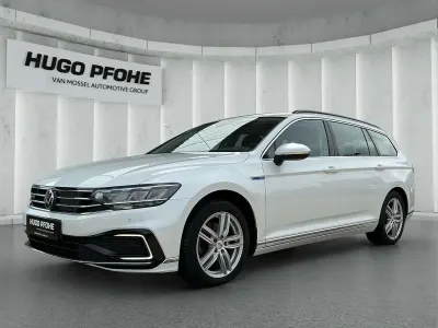 Gebraucht VW Passat GTE 156 PS (114 kW) 2021 Oryxweiss perlmutteffekt Kombi