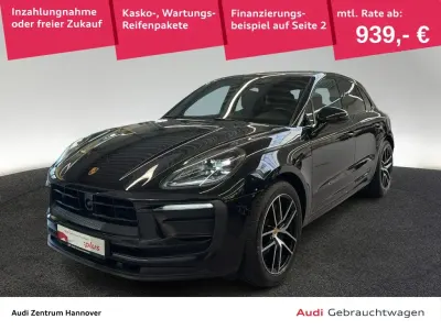 Gebraucht Porsche Macan 265 PS (194 kW) 2023 Tiefschwarzmetallic SUV