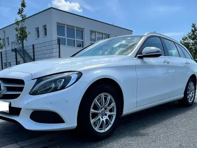 Gebraucht Mercedes C220 Exclusive 170 PS (125 kW) 2017 Weiß Limousine