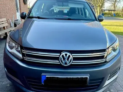 Gebraucht VW Tiguan Trendline 122 PS (89 kW) 2014 Grau SUV