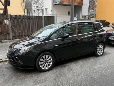 Schwarz Gebraucht 2014 Opel Zafira Van / Kleinbus | 8.900 € (Fairer Preis)