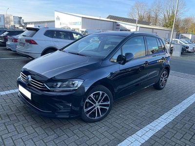 Schwarz Gebraucht 2015 VW Golf Sportsvan LOUNGE Van / Kleinbus | 9.900 € (Guter Preis)