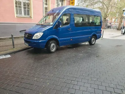 Gebraucht Mercedes 220 150 PS (110 kW) 2010 Limousine